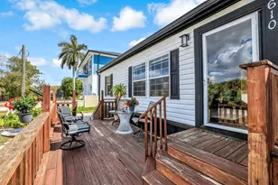 610 Sunset Dr, Goodland, FL 34140 - Photo 18