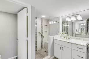 908 Collier Ct, Marco Island, FL 34145 - Photo 18