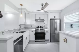 3055 Riviera Dr, Naples, FL 34103 - Photo 4