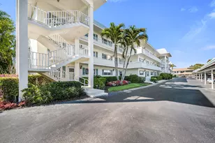 3055 Riviera Dr, Naples, FL 34103 - Photo 30