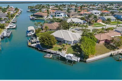 366 Grapewood Court, Marco Island, FL 34145 - Photo 6