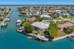 366 Grapewood Ct, Marco Island, FL 34145 - Photo 6