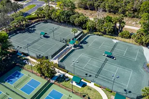 3972 Bishopwood Ct E, Naples, FL 34114 - Photo 36