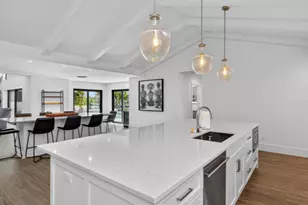 1401 Salvadore Ct, Marco Island, FL 34145 - Photo 8