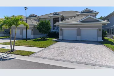 238 Indies Drive E #202, Naples, FL 34114 - Photo 2