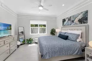 238 Indies Dr E, Naples, FL 34114 - Photo 18