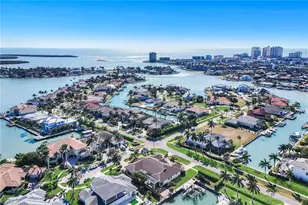 1400 Forrest Ct, Marco Island, FL 34145 - Photo 44