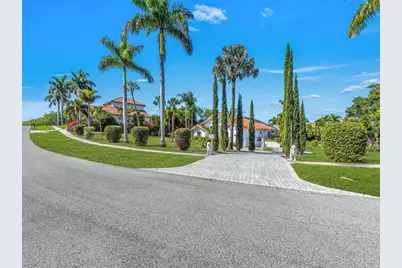 620 Inlet Drive, Marco Island, FL 34145 - Photo 4