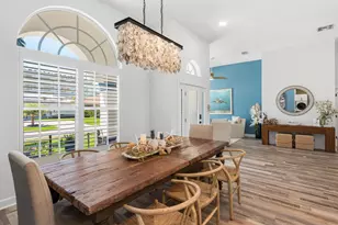 679 Seagrape Dr, Marco Island, FL 34145 - Photo 2