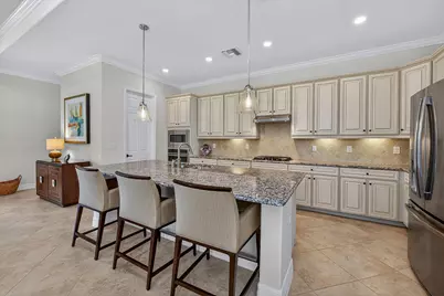 3001 Aviamar Circle, Naples, FL 34114 - Photo 8