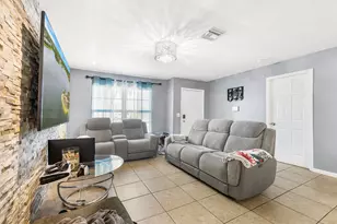 2040 46th Terrace SW, Naples, FL 34116 - Photo 4