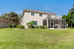 7859 Berkshire Pines Dr, Naples, FL 34104 - Photo 34