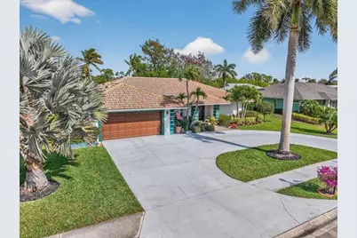 681 Saint Andrews Boulevard, Naples, FL 34113 - Photo 2