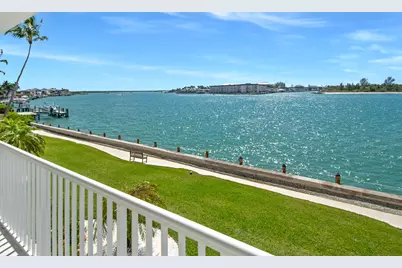 60 Pelican Street W #206, Naples, FL 34113 - Photo 4