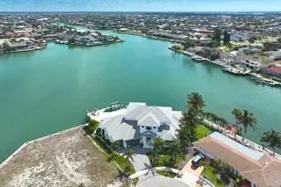 999 Spruce Ct, Marco Island, FL 34145 - Photo 40