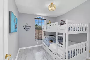 194 Newport Dr, Naples, FL 34114 - Photo 18