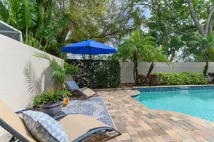 128 Livermore Ln, Naples, FL 34119 - Photo 26