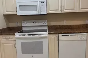 13131 Bella Casa Cir, Fort Myers, FL 33966 - Photo 4