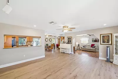 47 Constitution Drive, Naples, FL 34112 - Photo 2