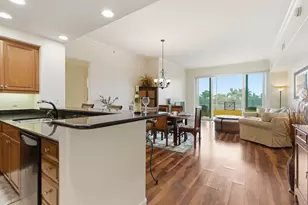 2748 Tiburon Blvd E, Naples, FL 34109 - Photo 4