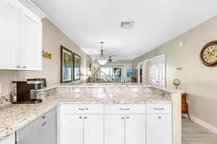 160 Palm St, Marco Island, FL 34145 - Photo 8