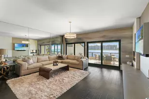 406 La Peninsula Blvd, Naples, FL 34113 - Photo 8