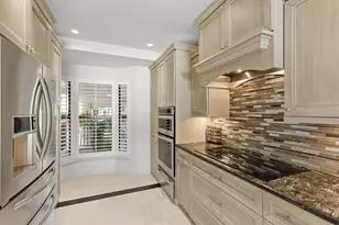 406 La Peninsula Blvd, Naples, FL 34113 - Photo 14