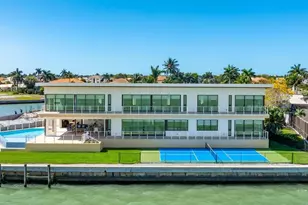 1798 Wavecrest Ct, Marco Island, FL 34145 - Photo 2