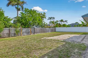 1256 Bluebird Ave, Marco Island, FL 34145 - Photo 2