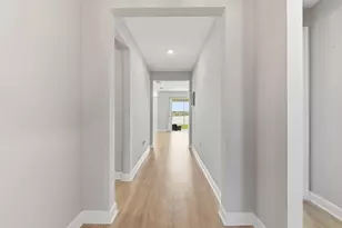 2055 Grove Dr, Naples, FL 34120 - Photo 6