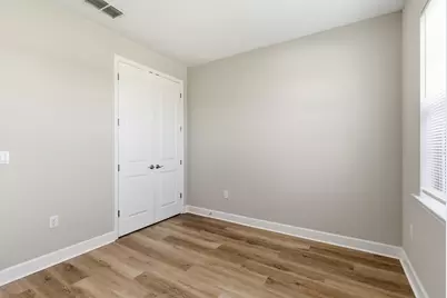 2055 Grove Drive, Naples, FL 34120 - Photo 8