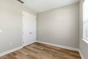 2055 Grove Dr, Naples, FL 34120 - Photo 8