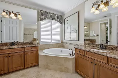 2842 Aviamar Circle, Naples, FL 34114 - Photo 12