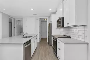 14559 Edgewater Cir, Naples, FL 34114 - Photo 4