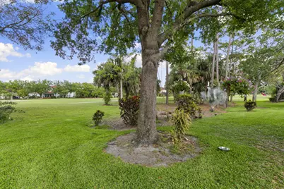 1909 Par Drive, Naples, FL 34120 - Photo 18