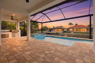 1075 Bonita Ct, Marco Island, FL 34145 - Photo 2