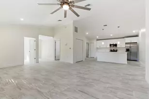 2141 Davis St, Fort Myers, FL 33916 - Photo 8