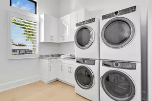 1749 Wavecrest Ct, Marco Island, FL 34145 - Photo 32