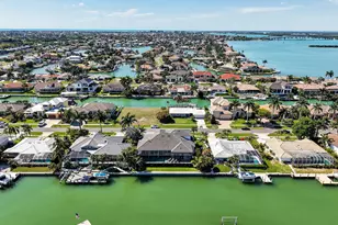 1749 Wavecrest Ct, Marco Island, FL 34145 - Photo 44