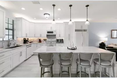 15068 Summit Place Circle, Naples, FL 34119 - Photo 6