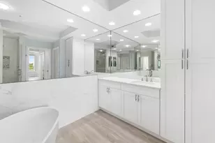 425 Cove Tower Dr, Naples, FL 34110 - Photo 14