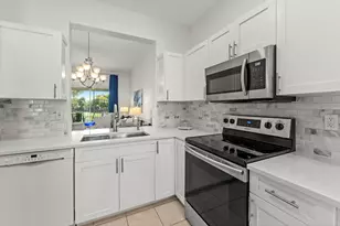 2310 Carrington Ct, Naples, FL 34109 - Photo 4