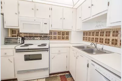 320 Seaview Court #1011, Marco Island, FL 34145 - Photo 4