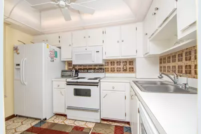 320 Seaview Court #1011, Marco Island, FL 34145 - Photo 4
