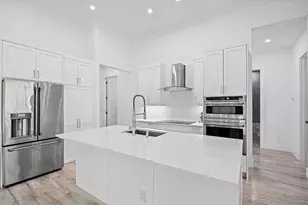 82 Tahiti Rd, Marco Island, FL 34145 - Photo 10