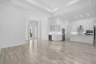 82 Tahiti Rd, Marco Island, FL 34145 - Photo 16