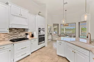 3365 Runaway Ln, Naples, FL 34114 - Photo 6