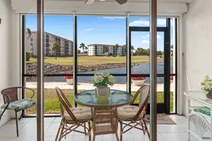 49 High Point Cir S, Naples, FL 34103 - Photo 2
