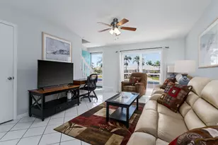 138 Clyburn Way W, Marco Island, FL 34145 - Photo 4