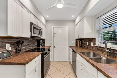 146 Greenbrier Street, Marco Island, FL 34145 - Photo 10